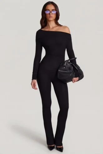 Tuta Erisen in Modal con spalle scoperte e maniche lunghe, colore nero