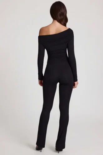 Tuta Erisen in Modal con spalle scoperte e maniche lunghe, colore nero