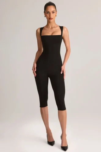 Tuta intera capri aderente Luma in modal con scollo quadrato, nera Tuta intera capri aderente Luma in modal con scollo quadrato, nera