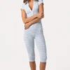 Tuta intera capri in jersey a costine a righe blu Tuta intera capri in jersey a costine a righe blu