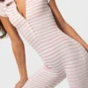 Tuta intera capri in jersey a costine a righe rosa Tuta intera capri in jersey a costine a righe rosa