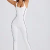 Tuta Intera Petite Soft Active con schiena scoperta in bianco Tuta Intera Petite Soft Active con schiena scoperta in bianco