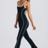 Tuta Intera Petite Soft Active con schiena scoperta in nero Tuta Intera Petite Soft Active con schiena scoperta in nero