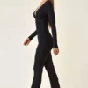 Tuta intera svasata con scollo profondo e ruches in TENCEL™ Modal, colore nero Tuta intera svasata con scollo profondo e ruches in TENCEL™ Modal, colore nero