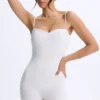 Tuta intera Vera in Modal con scollo a cuore e schiena scoperta, colore bianco Tuta intera Vera in Modal con scollo a cuore e schiena scoperta, colore bianco