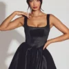 Vestito a corsetto in taffetà intrecciato Sueno in nero jet Vestito a corsetto in taffetà intrecciato Sueno in nero jet