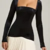 Vestito a corsetto plissettato a strati Darline in nero Vestito a corsetto plissettato a strati Darline in nero