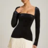 Vestito a corsetto plissettato a strati Darline in nero Vestito a corsetto plissettato a strati Darline in nero