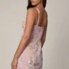 Vestito A-line con decorazioni Adia in rosa tenue Vestito A-line con decorazioni Adia in rosa tenue