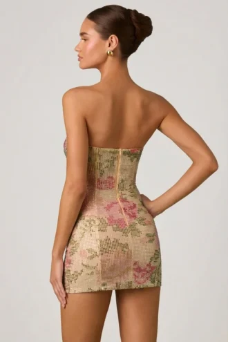 Vestito A-line con scollo a cuore decorato Harlie in rosa Hotfix