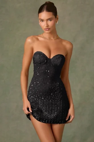Vestito A-line con scollo a cuore decorato Viela in nero
