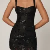 Vestito A-line decorato Adia in nero Vestito A-line decorato Adia in nero