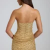 Vestito a trapezio con fascia decorata Amalina in oro Vestito a trapezio con fascia decorata Amalina in oro