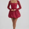 Vestito Aletta con orlo a palloncino decorato in rosso Vestito Aletta con orlo a palloncino decorato in rosso
