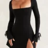 Vestito Baize con scollo quadrato e maniche lunghe in nero Vestito Baize con scollo quadrato e maniche lunghe in nero