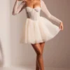 Vestito Calliope con maniche lunghe e gonna in tulle decorato, color avorio Vestito Calliope con maniche lunghe e gonna in tulle decorato, color avorio
