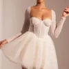 Vestito Calliope con maniche lunghe e gonna in tulle decorato, color avorio Vestito Calliope con maniche lunghe e gonna in tulle decorato, color avorio