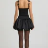 Vestito Cirilla con fiocco e orlo a palloncino arricciato, nero Vestito Cirilla con fiocco e orlo a palloncino arricciato, nero