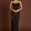 Vestito con collo a cappuccio e cut-out decorato Velia in serpente marrone Vestito con collo a cappuccio e cut-out decorato Velia in serpente marrone