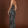 Vestito con collo a cappuccio e spacchi decorati Velia in serpente argento Vestito con collo a cappuccio e spacchi decorati Velia in serpente argento
