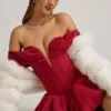Vestito corto a corpetto con spalle scoperte e orlo a palloncino a strati Jessamy in rosso vero