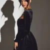 Vestito corto a corsetto a maniche lunghe in velluto Tera, nero jet Vestito corto a corsetto a maniche lunghe in velluto Tera, nero jet