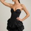 Vestito corto a corsetto con orlo a palloncino in raso Laela, nero