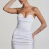 Vestito corto a corsetto con ruches Tirza in bianco