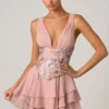 Vestito corto a corsetto con volant decorato Sakura in rosa floreale
