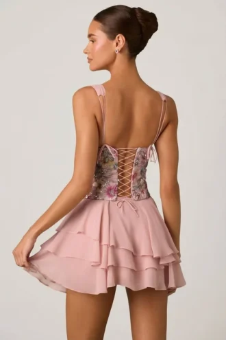 Vestito corto a corsetto con volant decorato Sakura in rosa floreale