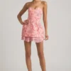 Vestito corto a corsetto senza spalline con decorazioni Eliseelle in rosa