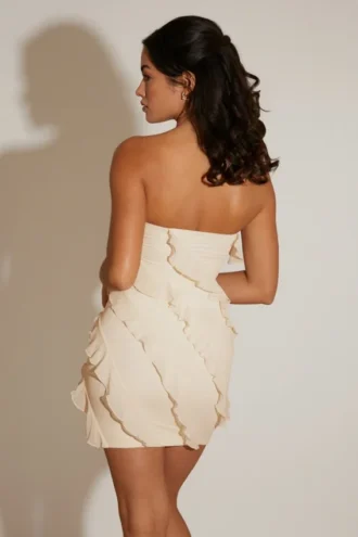 Vestito corto a fascia con volant Tatiana in bianco