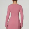 Vestito corto A-line a maniche lunghe con scollo a cuore Corinne in rosa antico Vestito corto A-line a maniche lunghe con scollo a cuore Corinne in rosa antico