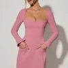 Vestito corto A-line a maniche lunghe con scollo a cuore Corinne in rosa antico Vestito corto A-line a maniche lunghe con scollo a cuore Corinne in rosa antico