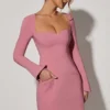 Vestito corto A-line a maniche lunghe con scollo a cuore Corinne in rosa antico Vestito corto A-line a maniche lunghe con scollo a cuore Corinne in rosa antico