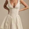 Vestito corto A-line con fiocco in broderie anglaise Sabina, colore avorio Vestito corto A-line con fiocco in broderie anglaise Sabina, colore avorio