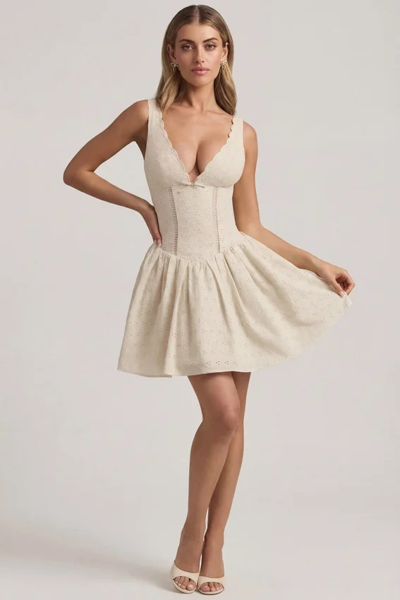 Vestito corto A-line con fiocco in broderie anglaise Sabina, colore avorio Vestito corto A-line con fiocco in broderie anglaise Sabina, colore avorio
