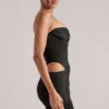 Vestito corto aderente a fascia Veda in nero Vestito corto aderente a fascia Veda in nero