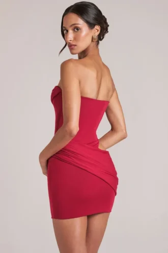 Vestito corto aderente a fascia Veda in rosso ciliegia