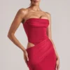 Vestito corto aderente a fascia Veda in rosso ciliegia