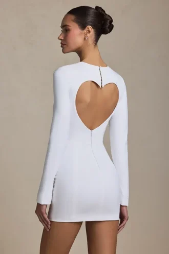 Vestito corto aderente con cut-out a forma di cuore Adelia in bianco