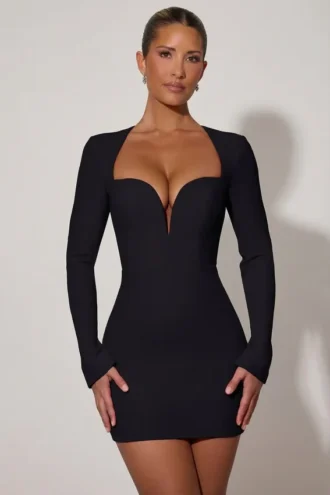 Vestito corto aderente con cut-out a forma di cuore Adelia in nero