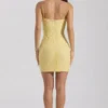 Vestito corto aderente con scollo rotondo decorato Lunetta in giallo Vestito corto aderente con scollo rotondo decorato Lunetta in giallo