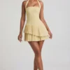 Vestito corto asimmetrico a strati con scollo all’americana Rosaria in giallo pastello