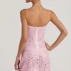 Vestito corto Averie trasparente con decorazioni e scollo quadrato in rosa Vestito corto Averie trasparente con decorazioni e scollo quadrato in rosa