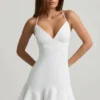 Vestito corto con allacciatura in vita bassa Daria in bianco Vestito corto con allacciatura in vita bassa Daria in bianco