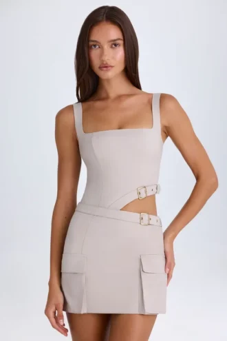 Vestito corto con cintura e cut-out Acadia in color tortora
