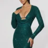 Vestito corto con collo a cappuccio decorato Arlowe in verde acqua Vestito corto con collo a cappuccio decorato Arlowe in verde acqua