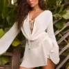Vestito corto con collo a cappuccio Oualie in bianco