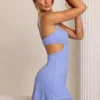 Vestito corto con cut-out decorato Emilion in azzurro polvere Vestito corto con cut-out decorato Emilion in azzurro polvere